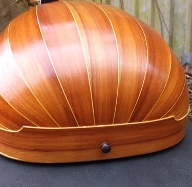Lute bowl in Plumwood