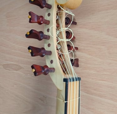 Gittern pegbox