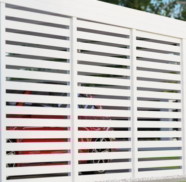 Panel ażurowy w kolorze białym