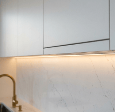 Custom kitchen cabinets installation Dubai — Mostreno