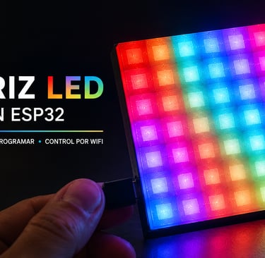 Matriz LED RGB WiFi basada en ESP32 y WLED mostrando efectos de colores sobre una carcasa impresa en 3D.