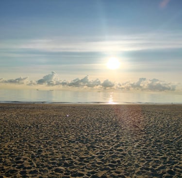 Początek (plaża w Sopocie wiosna 2022