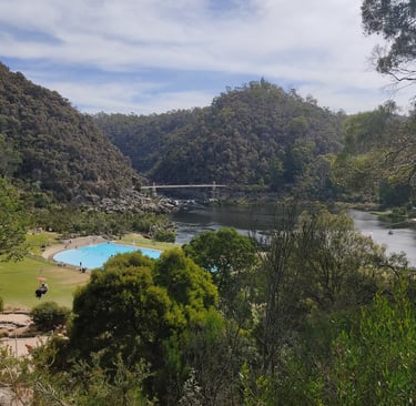 public lake city of Launceston with pool and surrounding nature area