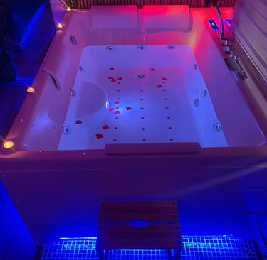 jacuzzi suite deluxe