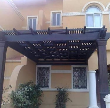 برجولات خشبيه تصنيع بمقاسات متنوعه نصنع علي حسب المساحه معالجه ضدد الرطوبه