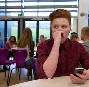 sollicitations adolescentes rapport au travail scolaire difficultés étudiants