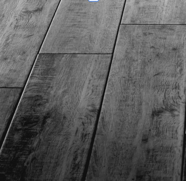 Hidrolaqueado en acabado mate, ideal para un estilo natural y moderno en pisos de madera.