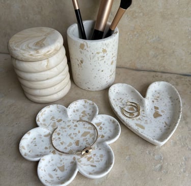 pots coupelle fleurs et coeur en résine écoresponsable Maison Charlett