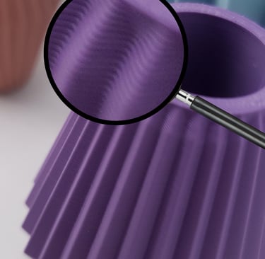 Détail vase modèle Prismia fabriqué par Vasotopia