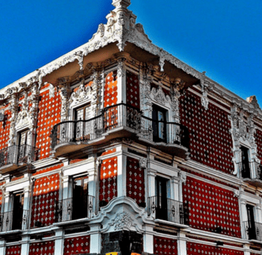 Fachada edificio virreinal Alfanique en Puebla