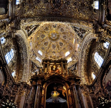 Interior de la Capilla del Rosario Puebla - Tour Patrimundi