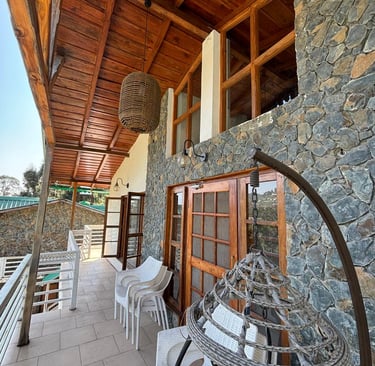 Holiday retreat villa in Bhimtal with panoramic Himalayan views