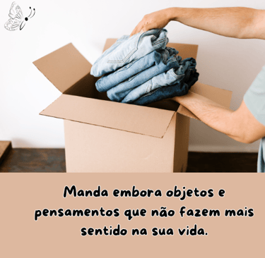 organizando as roupas e pensamentos