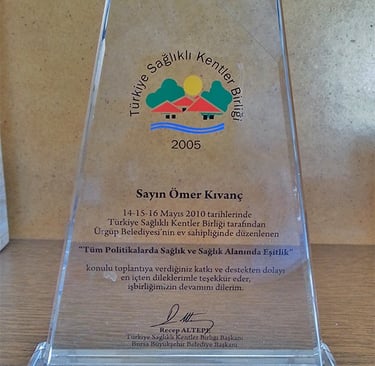 DSÖ & SKB Bursa BB Bşk. tarafından verilen plaket