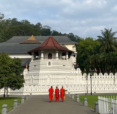Temple of the Tooth Sri Dalada Maligawa Kandy