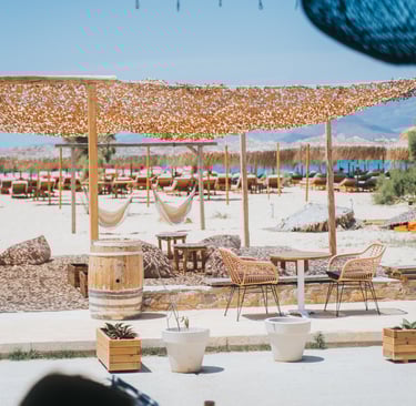 the beach lounge at Kahlua Jungleroom