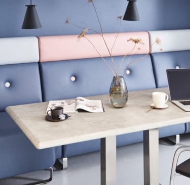 Banquette restauration en simili cuir expansé boutonnée création JAB