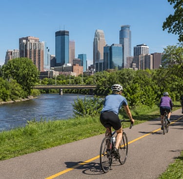 Cyclists on the Minneapolis Grand Rounds trail