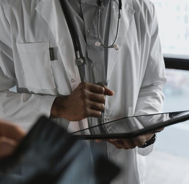 How to Build a High-Converting Doctor’s Website in 2025