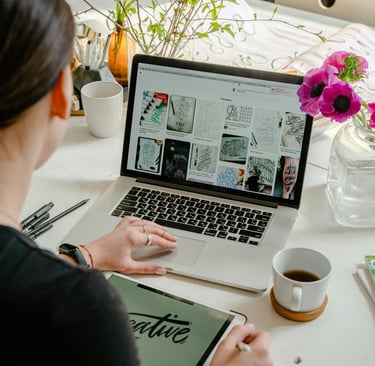 DigiCroiX Solutions Why Does Your Business Need a Custom Website?