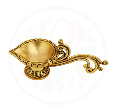 #BrassDeepak #DiyaDecoration #BrassDiya #TraditionalLighting #BrassLamp #DiwaliDecor #HomeDecor #Ind