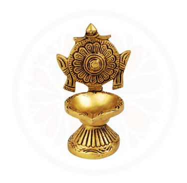 #BrassDeepak #DiyaDecoration #BrassDiya #TraditionalLighting #BrassLamp #DiwaliDecor #HomeDecor #Ind