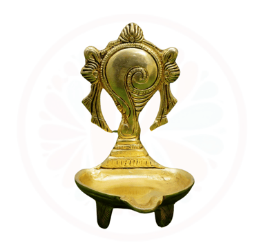 #BrassDeepak #DiyaDecoration #BrassDiya #TraditionalLighting #BrassLamp #DiwaliDecor #HomeDecor #Ind