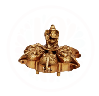 #BrassKumkumBox #IndianCraftsmanship #TraditionalArt #BrassArtifacts #PrajjwalInternational #Handcr