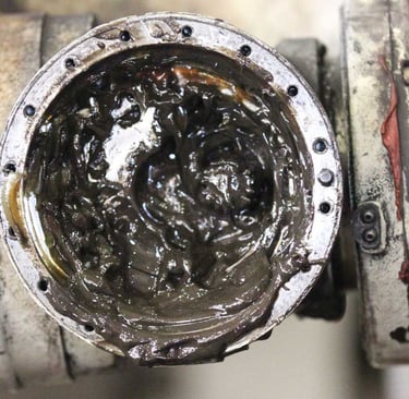 Industrial robot gearbox lubrication and joint mechanical greasing service
