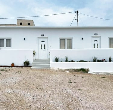 Κουφώματα αλουμινίου, PVC, Εσωτερικές Πόρτες, Πόρτες ασφαλείας απο τη META METAL Σαντορίνη