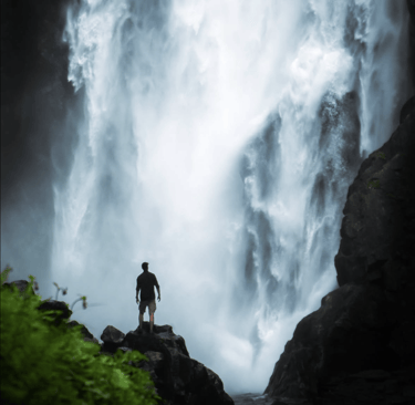 Paisaje de montañas en Noruega, extrenorway, fiordos