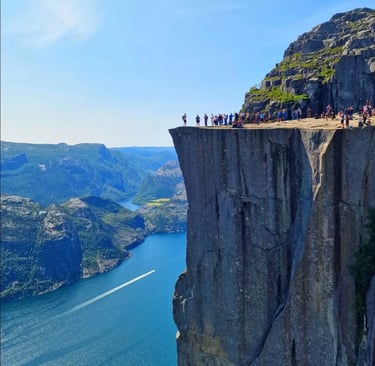Tour por los fiordos noruegos con Extrenorway, preikestolen