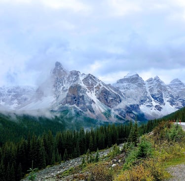 Valley of 11 Peaks