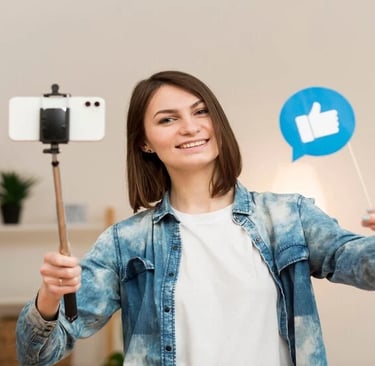 who are social media influencers