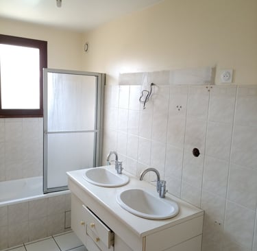 Rénovation salle de bain avant-Saint Georges sur Loire-EM RENOV