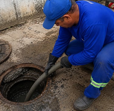 Serviço de Limpeza e Desentupimento de Fossas