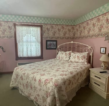 1 Queen Bed Garden Room Inn