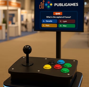 Mesa gamer Publigames com botões arcade e TV em pedestal