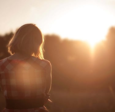 A woman wondering what avoidant attachment really is