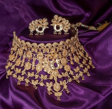 City Girl Jewellery Copper Gold-plated Gold Jewellery Set (Pack of 1) – Antique Temple Style