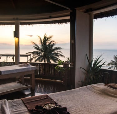 Implantação estratégica de unidades habitacionais de luxo em terreno declivoso na Chapada dos Guimar