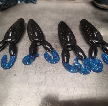 Commando Frog Black body and Brue feet