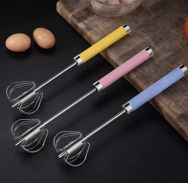 Batedor de ovos semi automático