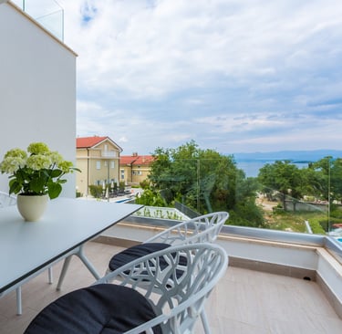 Private Terrasse mit Meerblick auf die Adria im Apartment Pure Relax in Malinska