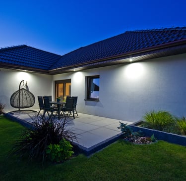 frissen felújított modern ház profi szakemberek által felújítva.