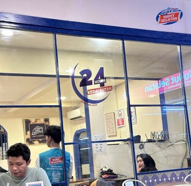 Kedai di Jakarta Selatan ini menawarkan tempat nyaman. Foto: Instagram @kedaisudutselatan