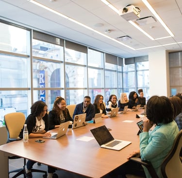 Executive education and professional discussion setting