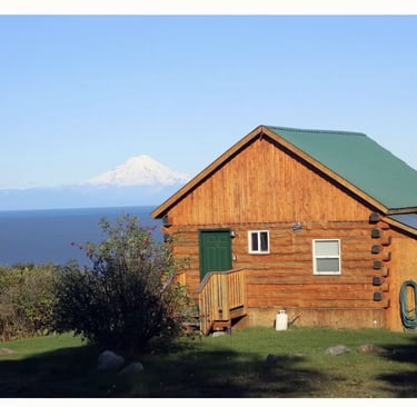 Mt. Redoubt Cabin in Ninilchik