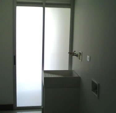 Polarizacion de apartamentos, casas y oficinas. Vidrios, ventanas, privacidad, pelicula polarizada