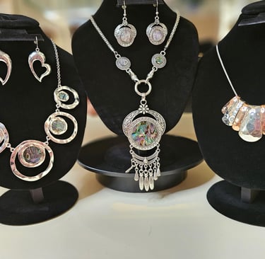 Elegant rhodium jewelry sets with abalone shell 
